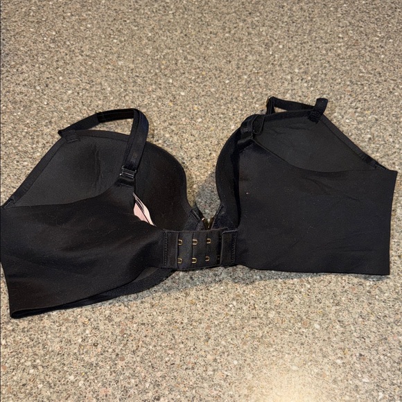 New Victoria's Secret Classic Black Bra - Picture 2 of 3